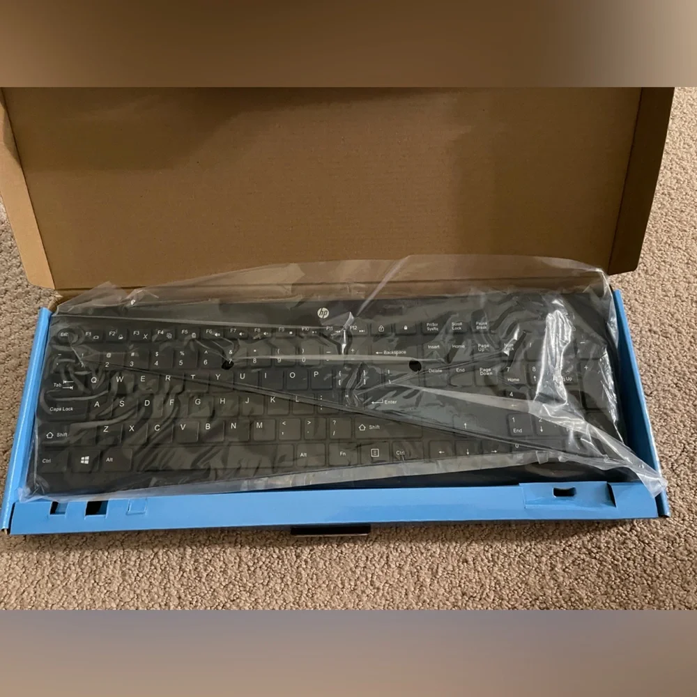 HP 230 Wireless Keyboard (x2)